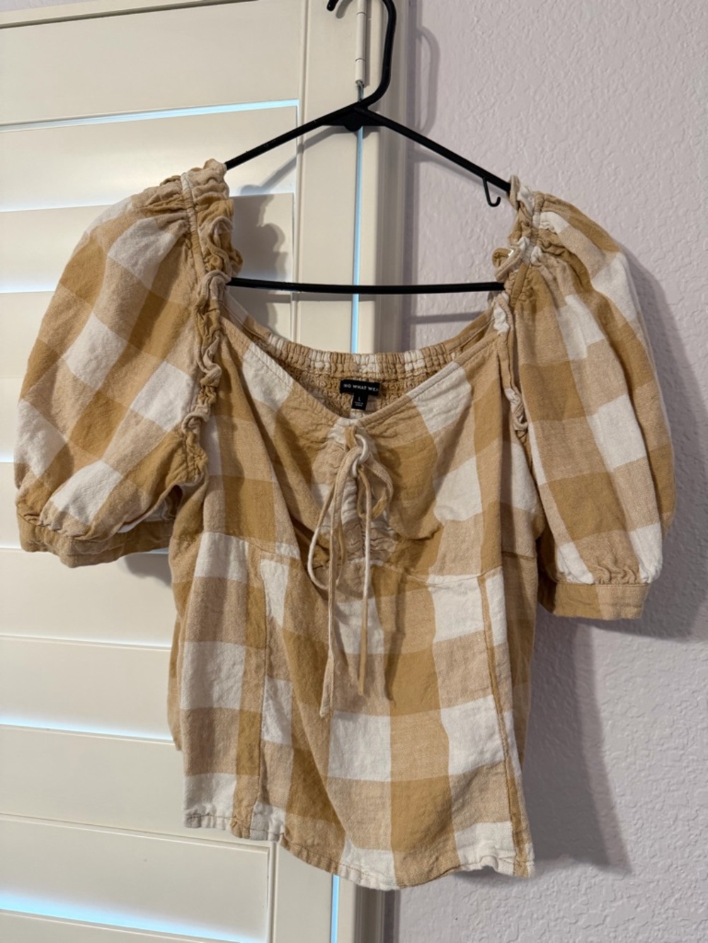 Gingham Puff Sleeve Peasant Top in Beige and White